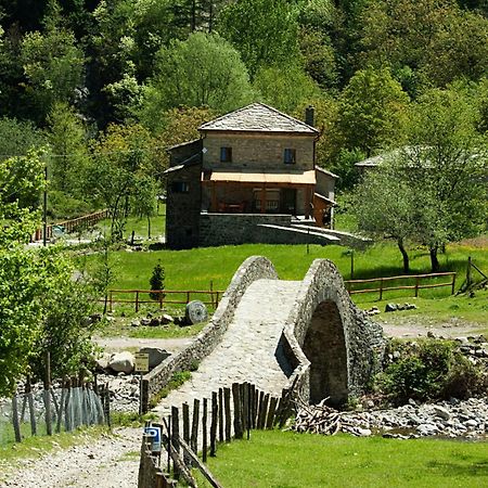 Zeri Mulino Marghen - Restored Watermill - Accomodation And Retreat Center المظهر الخارجي الصورة
