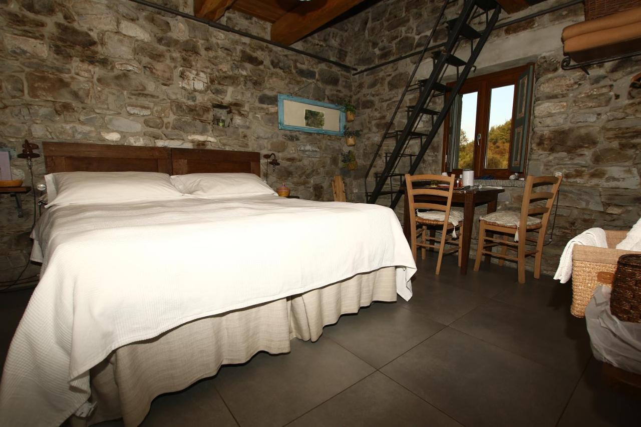 Zeri Mulino Marghen - Restored Watermill - Accomodation And Retreat Center المظهر الخارجي الصورة
