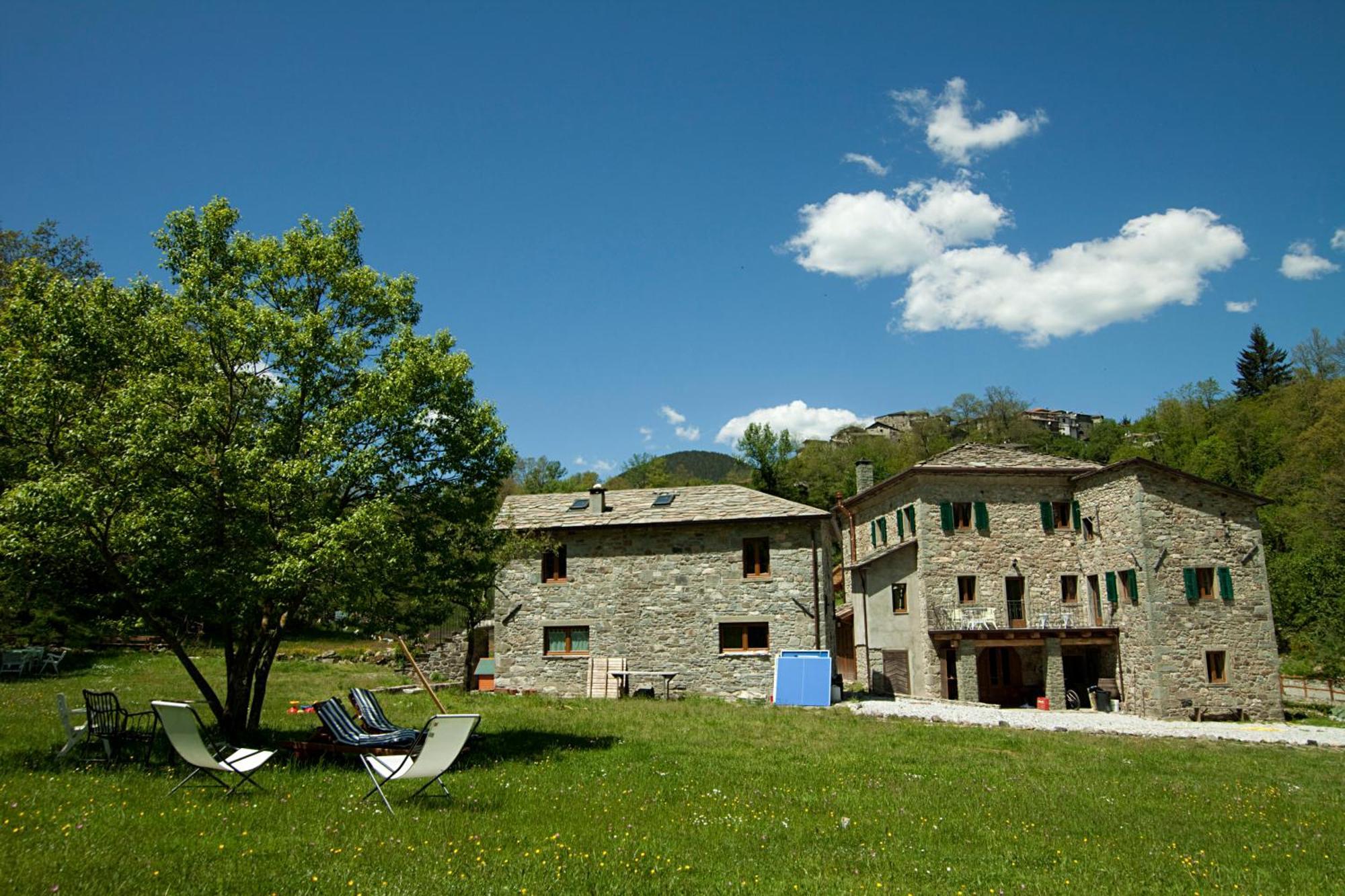 Zeri Mulino Marghen - Restored Watermill - Accomodation And Retreat Center المظهر الخارجي الصورة