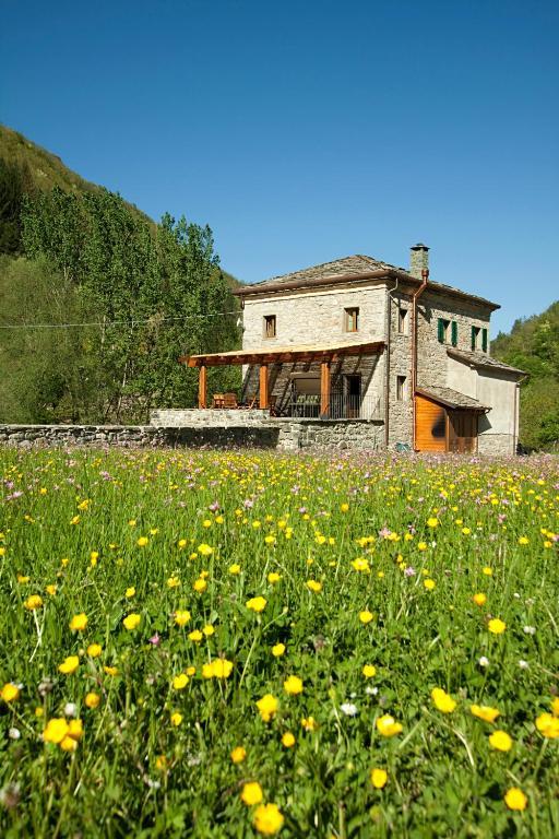 Zeri Mulino Marghen - Restored Watermill - Accomodation And Retreat Center المظهر الخارجي الصورة