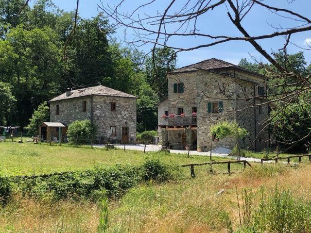 Zeri Mulino Marghen - Restored Watermill - Accomodation And Retreat Center المظهر الخارجي الصورة